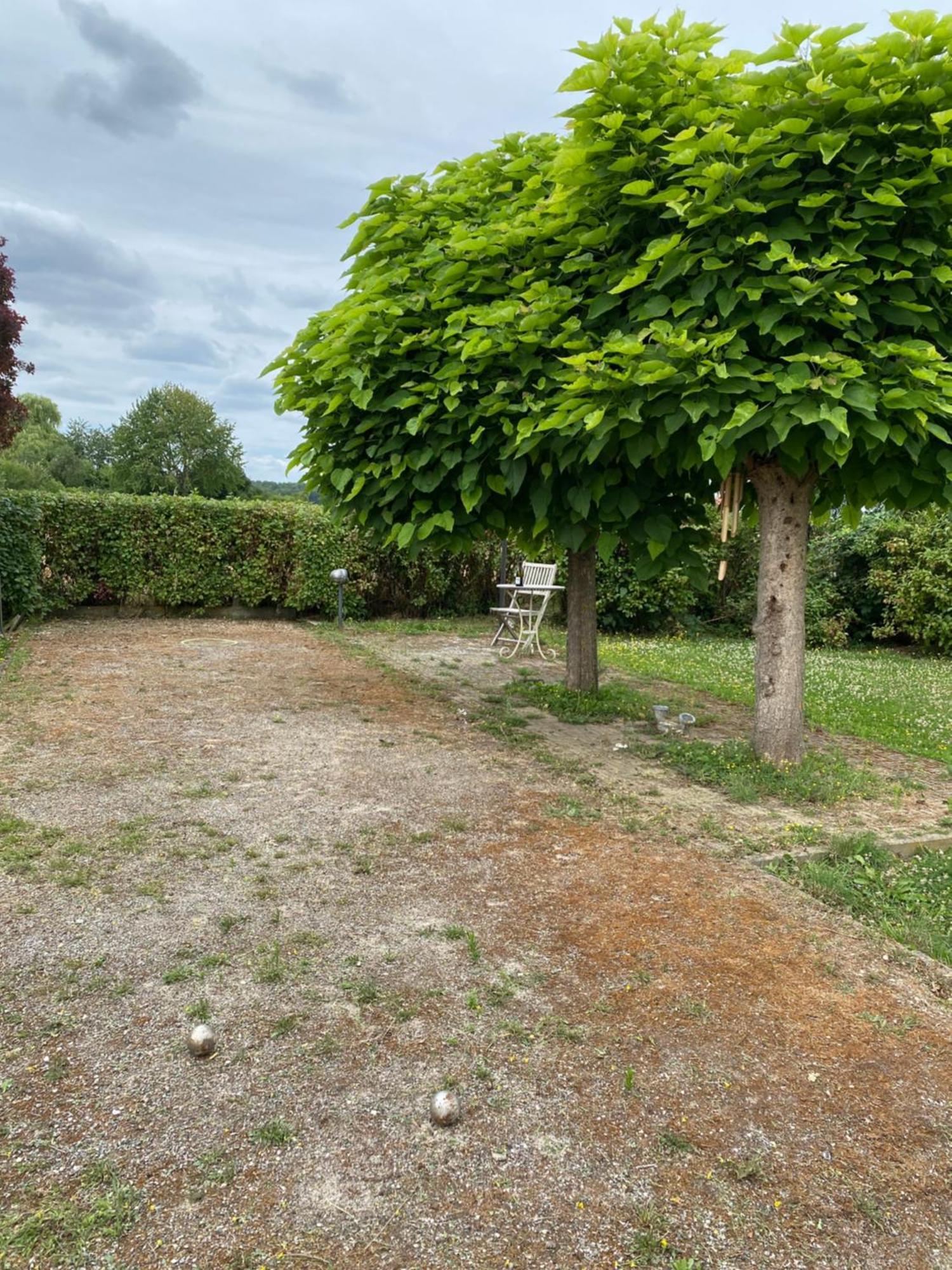 La Cle Des Champs Bed & Breakfast Jodoigne Exterior photo